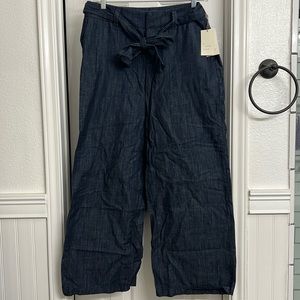 NWT Wide Leg Dress Pant